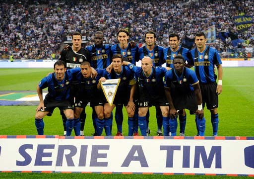 过往欧冠14次出现单赛季前6战全胜球队，最终仅2队夺冠（欧冠历史共14次有球队单季前6场全胜，但最终仅两队夺冠）