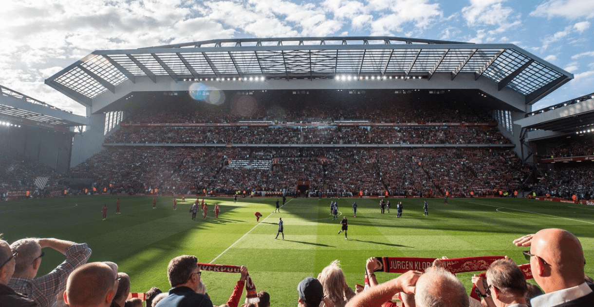 欧冠半场：科纳特进球被吹，蓝黑军伤2将，国米0-0利物浦（欧冠半场战报：科纳特进球被判无效，蓝黑军两人受伤，国米暂0-0利物浦）