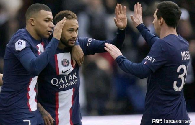 德天空：桑德兰、狼队有意瑞尔森；该球员一直想去英超踢球