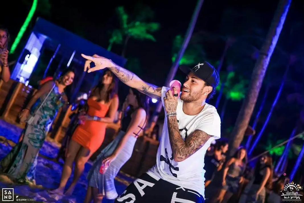 挪威黄金一代！哈兰德本届世预赛16球2助攻，厄德高1球7助攻