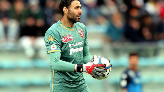 C罗本世纪左脚进球数位列第五，也是前十中唯一的非左脚球员