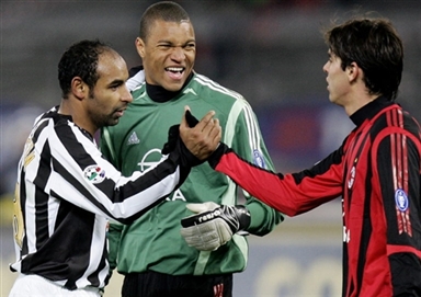 沪媒：申花3名外援合同到期，下周亚冠成终极大考定去留（沪媒：申花三外援合同到期，下周亚冠或成决定去留的最终考验）