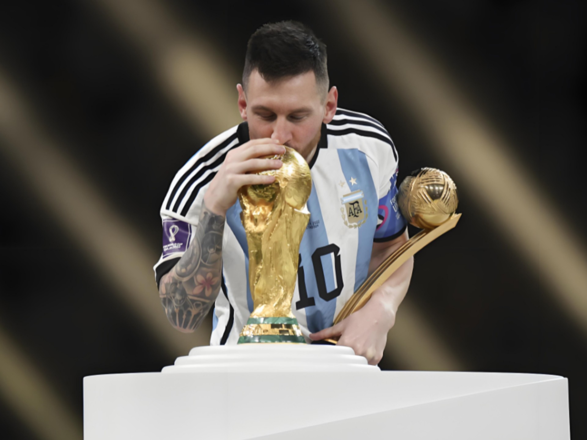 蒙雷亚尔：伊萨克转会完成太晚导致季前准备不足，影响了体能