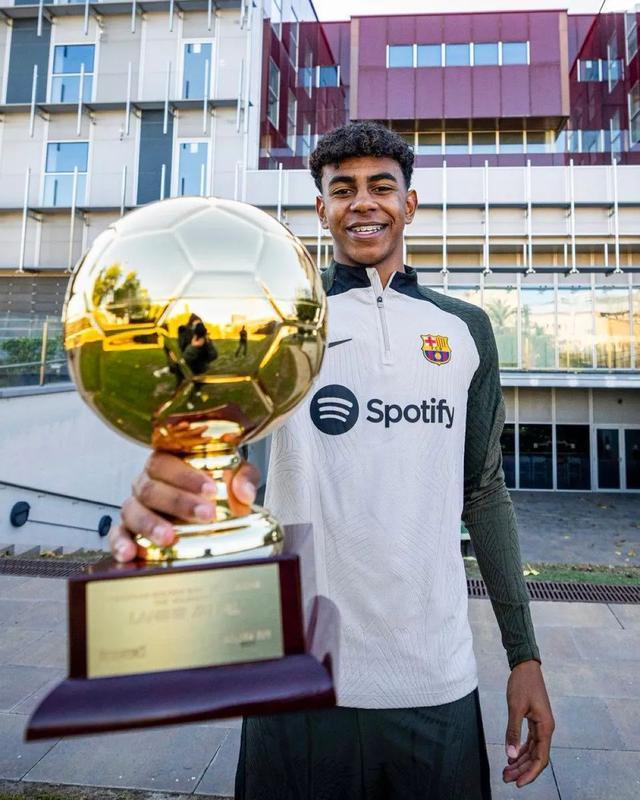 申花与津门虎历史共计交手47次，战绩为20胜17平10负（申花与津门虎历史交锋47场，申花20胜17平10负）