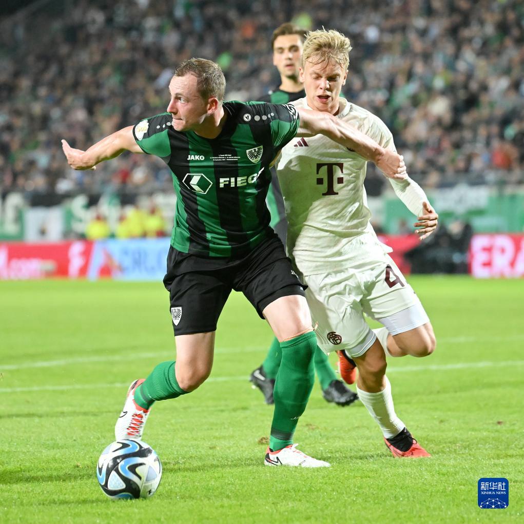 德媒：金玟哉大腿肌肉疼痛，可能会伤缺数场（德媒：金玟哉大腿肌肉不适，或缺席多场比赛）