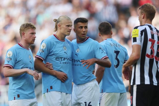 哥伦比亚主帅：梅西只要还踢球就是世界最佳，其余只能争二三