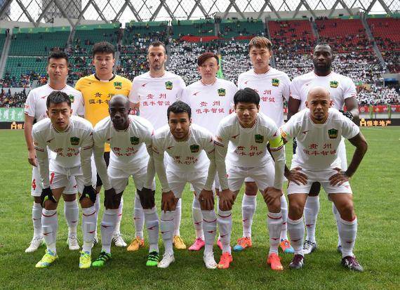 率领球队晋级亚洲杯正赛，新加坡临时主帅加文-李转正