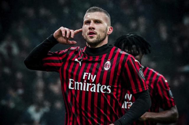 球报：利雅得胜利已就签下B费展开初步接触，钱不是问题