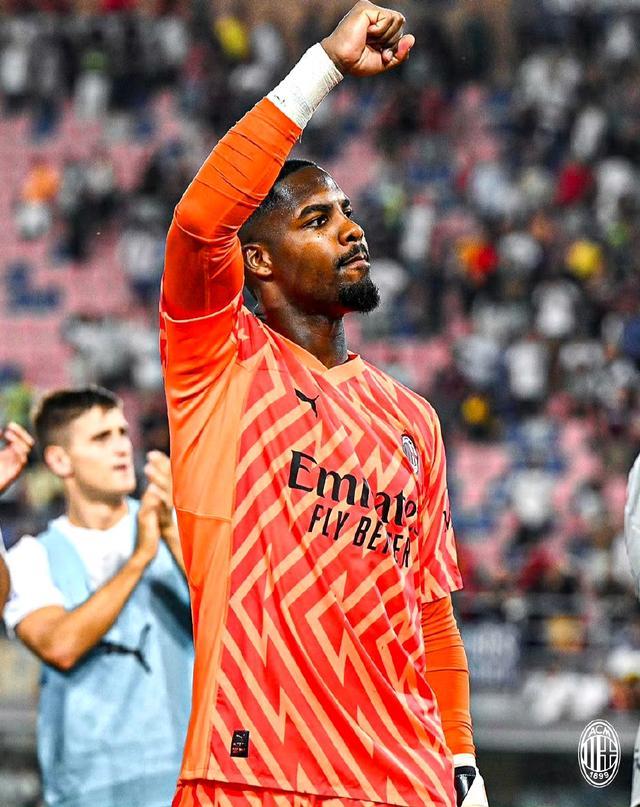 图片报：拜仁希望继续评估格雷茨卡和格纳布里，1月再谈续约（图片报：拜仁将继续观察格雷茨卡与格纳布里，续约问题拟于1月再议）