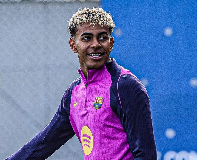 小孔塞桑被换下情绪激动不是因为斯帕莱蒂，是因摄影师险些绊倒他