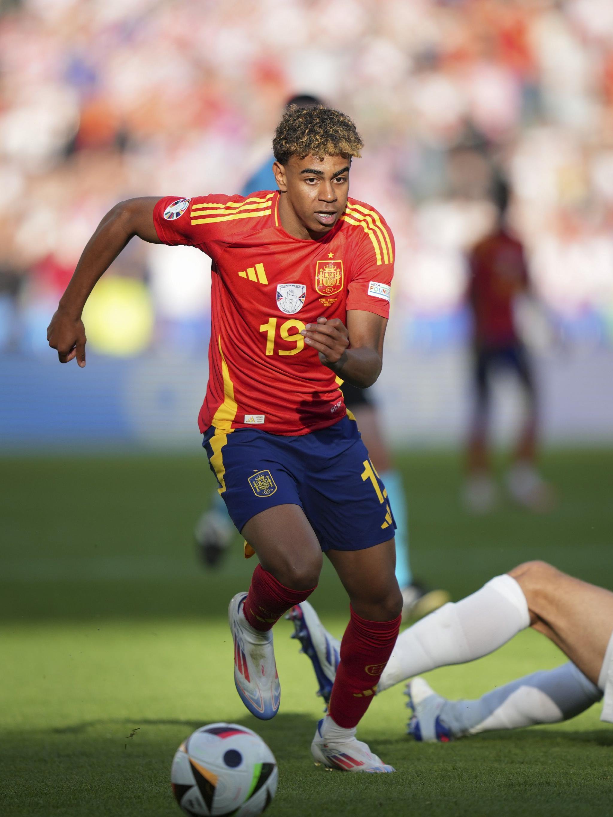 2025／26赛季英超：斯洛特公布利物浦伤病名单，后防线惨不忍睹（英超2025／26赛季：斯洛特发布利物浦伤情名单，后防线告急）