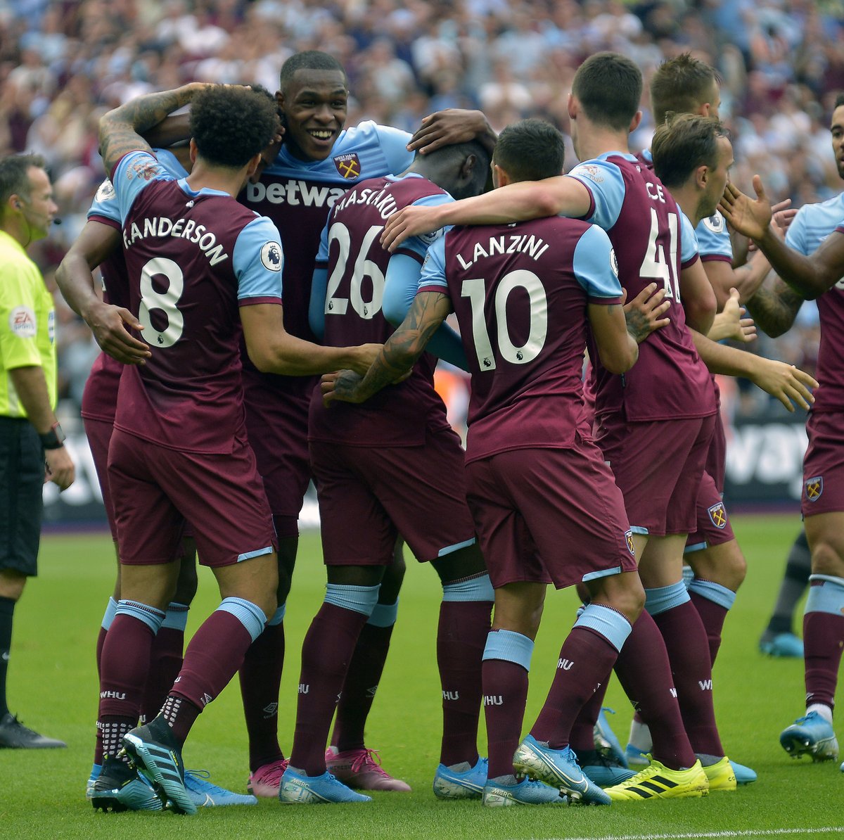 他带着伤坚持踢到最后