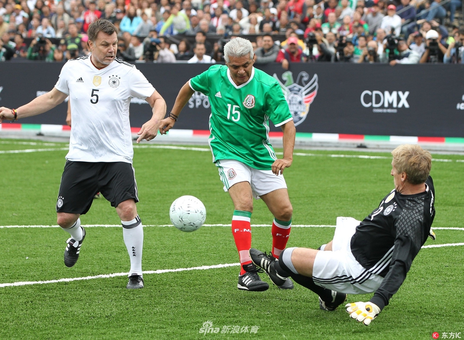 16岁郑俊鸿残特奥会50米蛙泳夺冠，福建代表团游泳首金